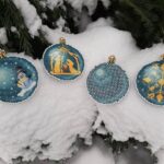 Vyšité vianočné gule